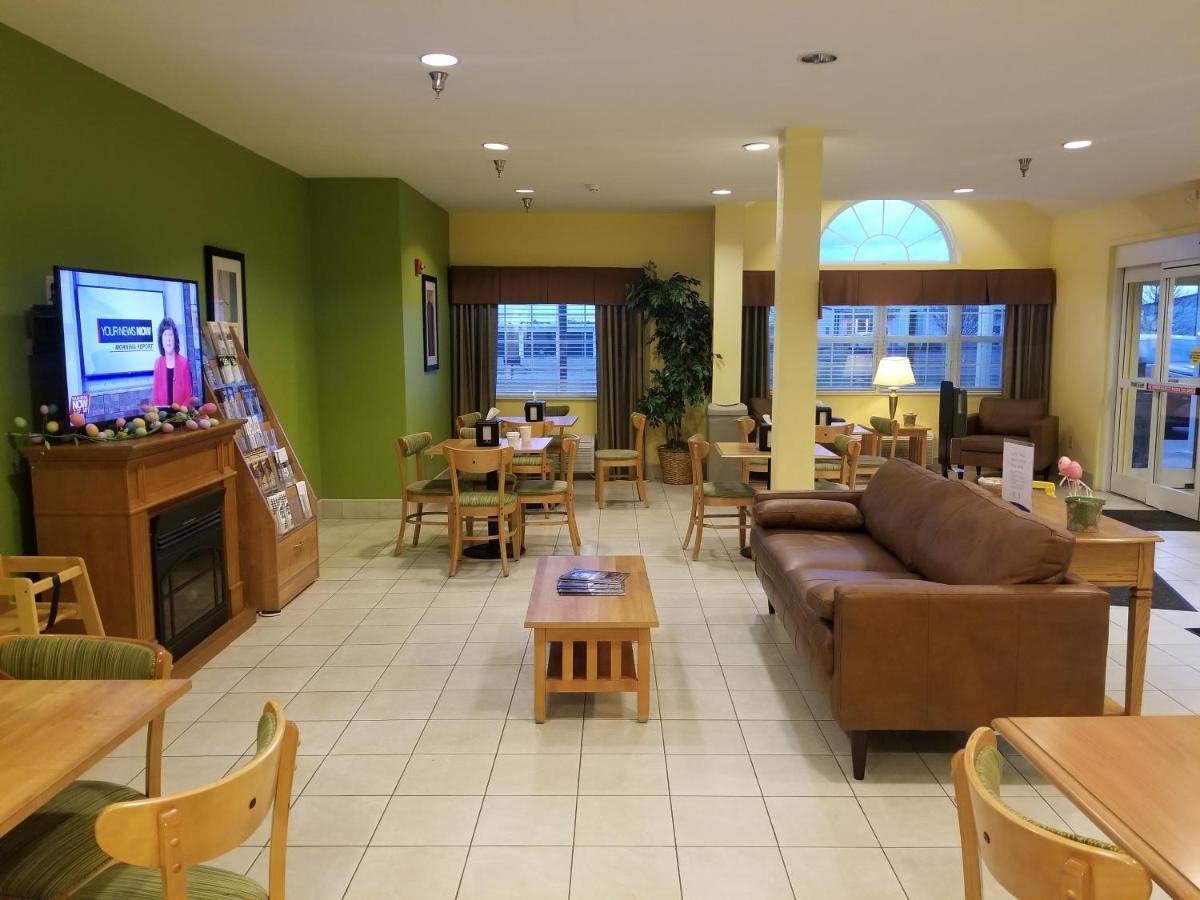 Microtel Inn & Suites By Wyndham Delphos Buitenkant foto