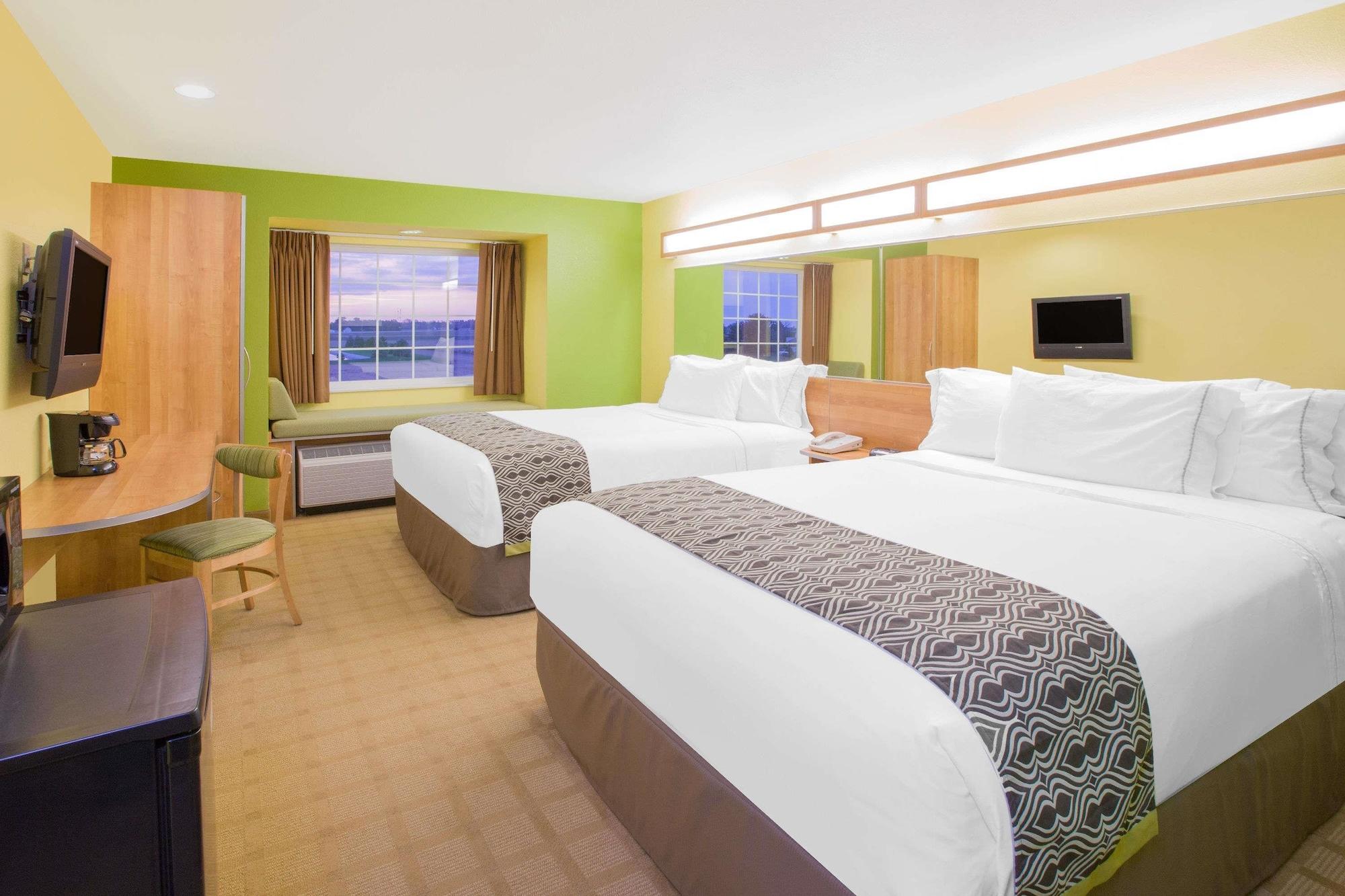 Microtel Inn & Suites By Wyndham Delphos Buitenkant foto