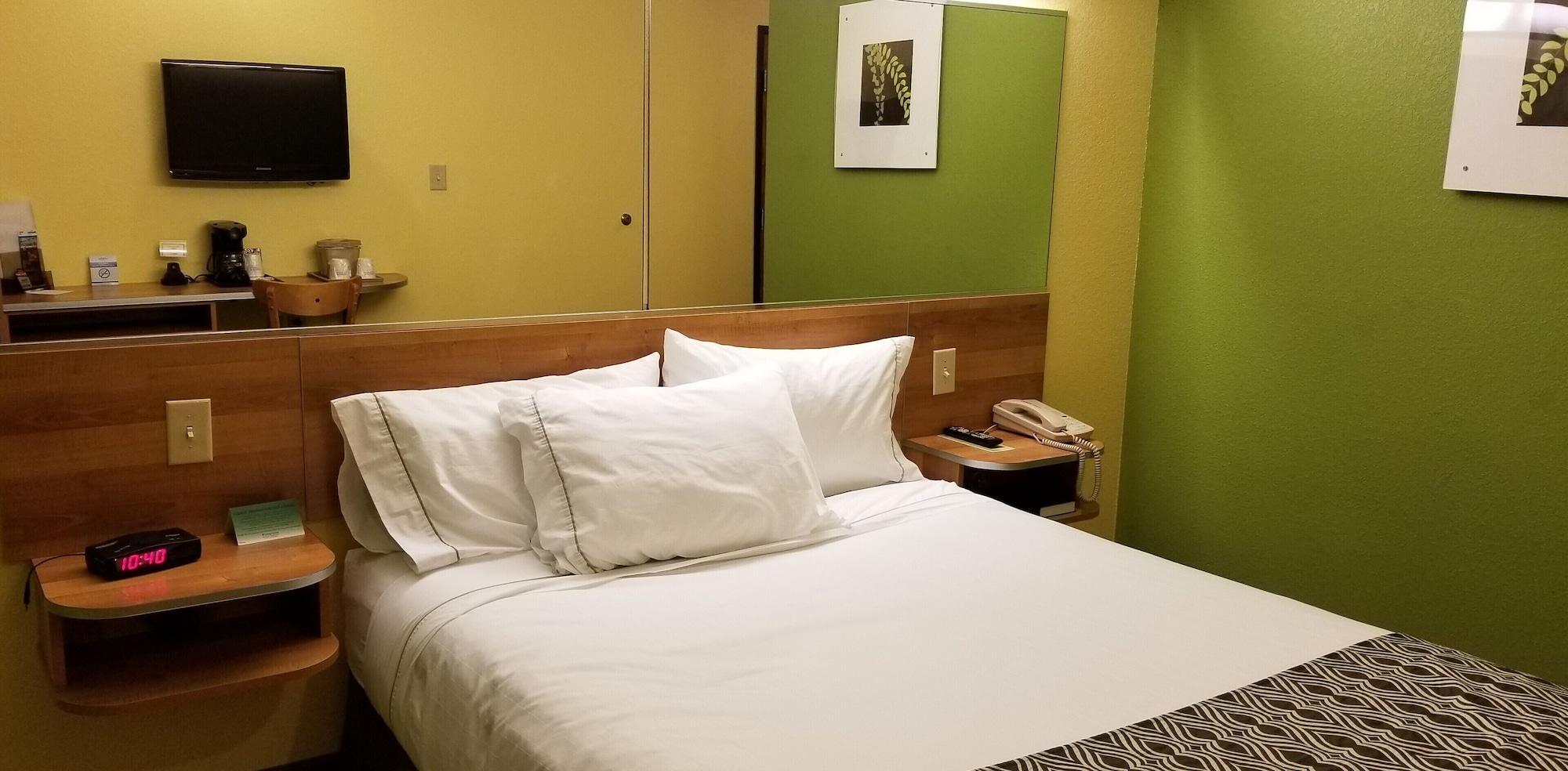 Microtel Inn & Suites By Wyndham Delphos Buitenkant foto